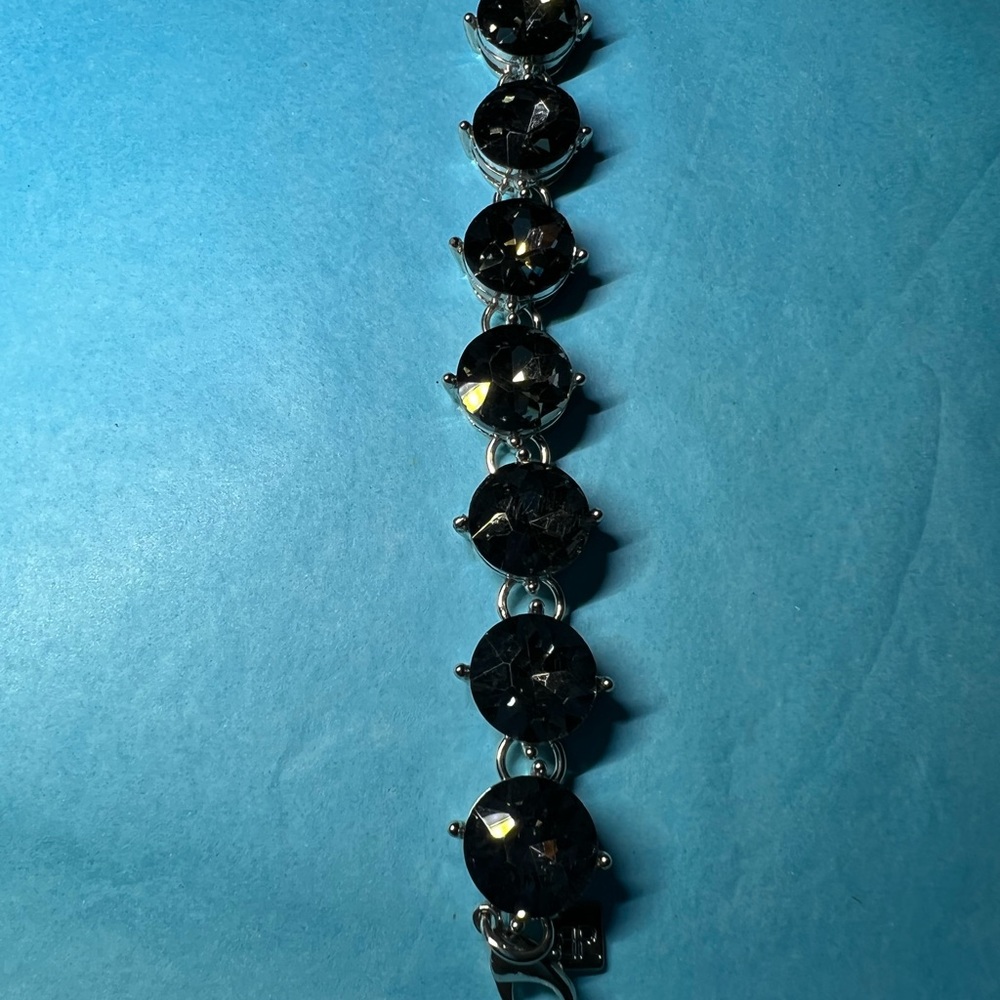 Banana Republic Bracelet - Picture 3 of 3